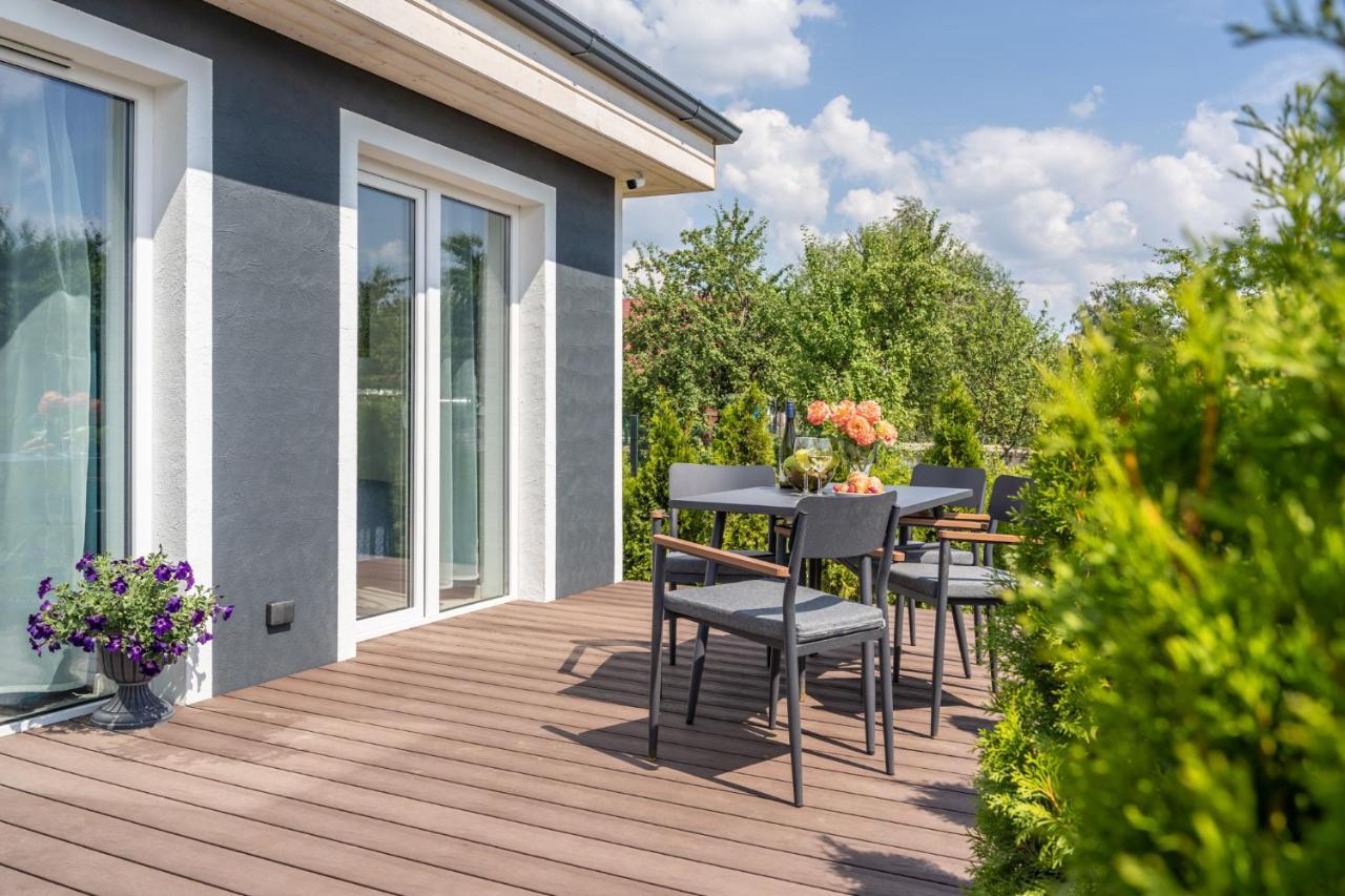 Family Garden House With Free Private Parking & Playground Villa Rīga Exterior foto