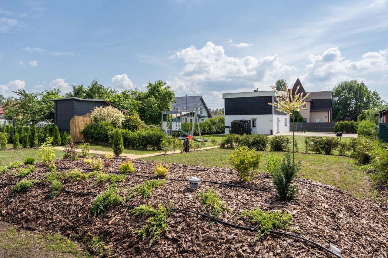 Family Garden House With Free Private Parking & Playground Villa Rīga Exterior foto