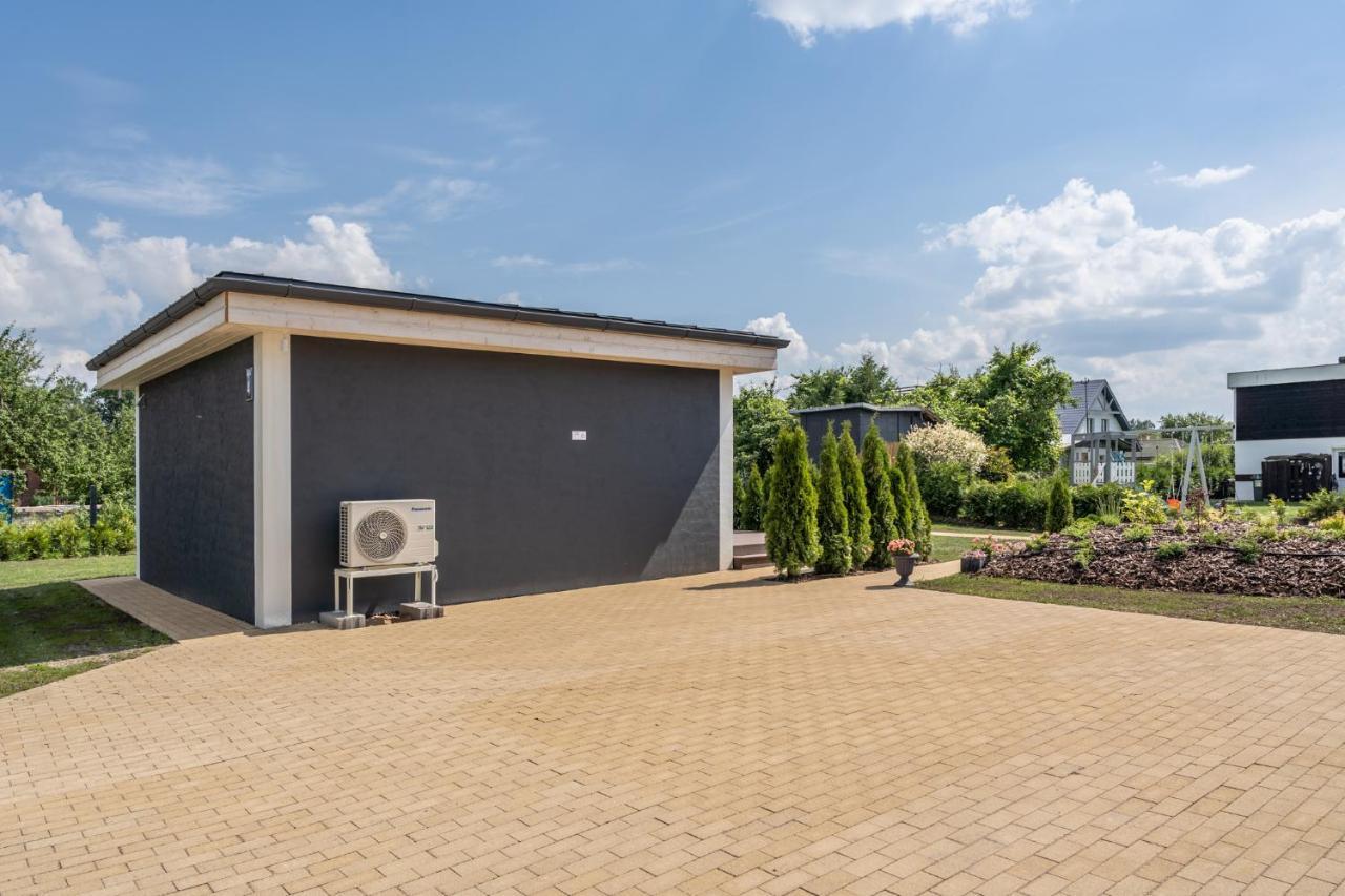 Family Garden House With Free Private Parking & Playground Villa Rīga Exterior foto