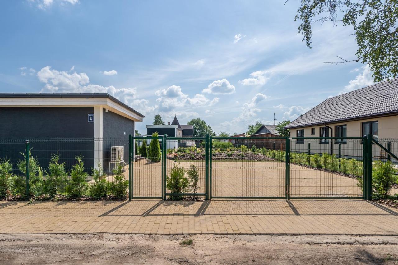 Family Garden House With Free Private Parking & Playground Villa Rīga Exterior foto